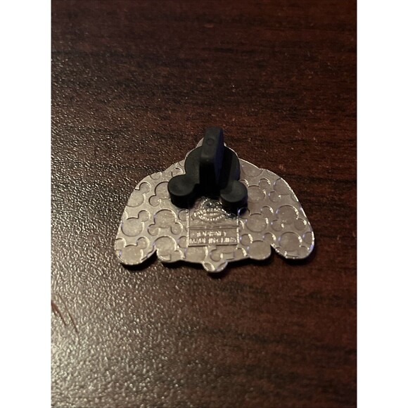 Disney Dumbo Tsum Tsum Series 1 Mystery Trading Pin - Picture 3 of 4